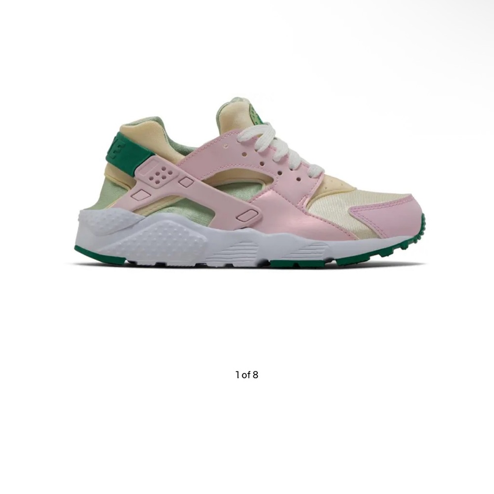 Nike Air Huarache Run SE GS
'Strawberry Shortcake' size 6.5